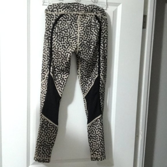 Lulu Lemon Athletica Leopard Print - Picture 2 of 6